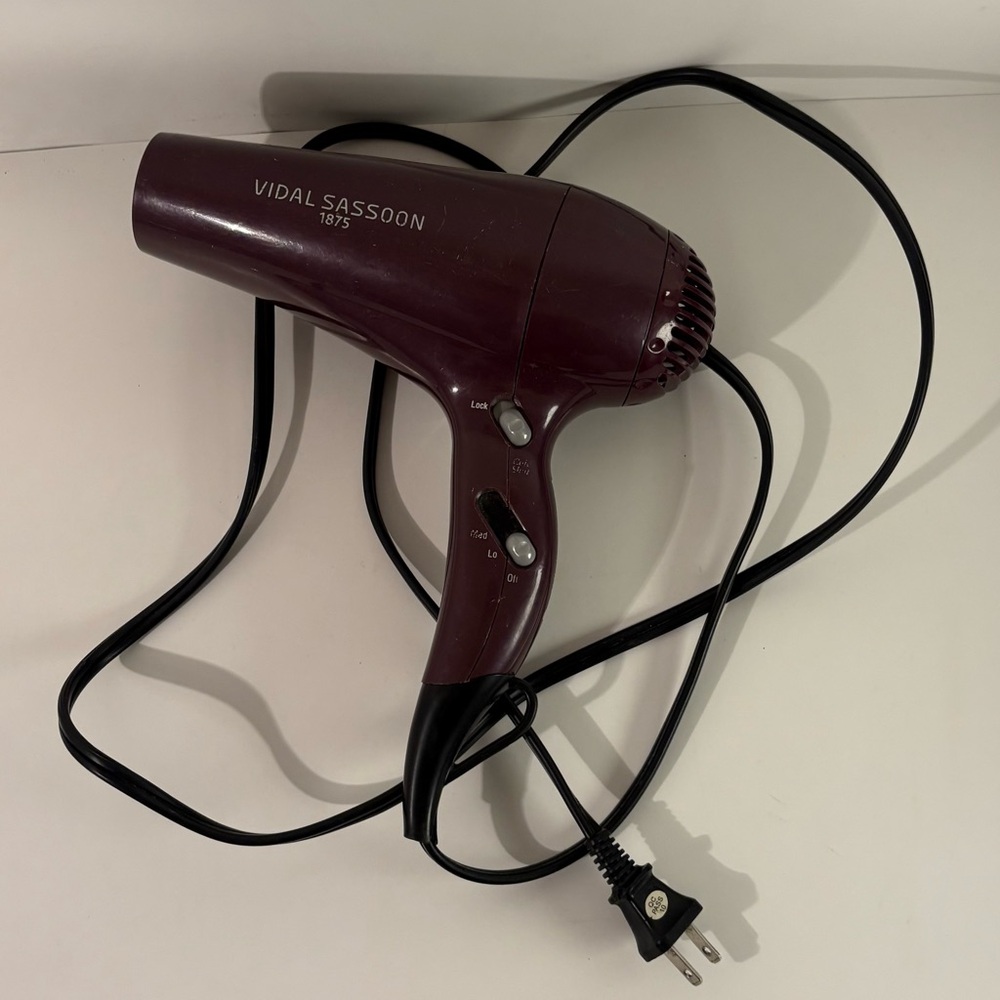 VIDAL SASSOON 1875 DARK PURPLE AND BLACK HAIR BLOW DRYER - FOR PARTS NOT WORKING
